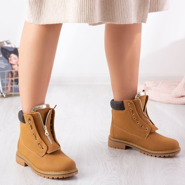 Martina hnědé izolované turistické boty - obuv