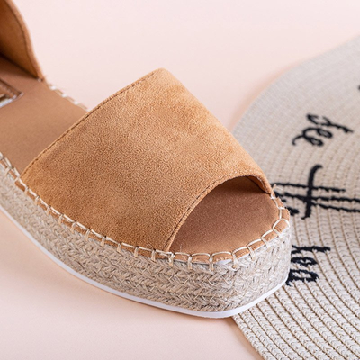 Світло-коричневі жіночі босоніжки на платформі Dalila