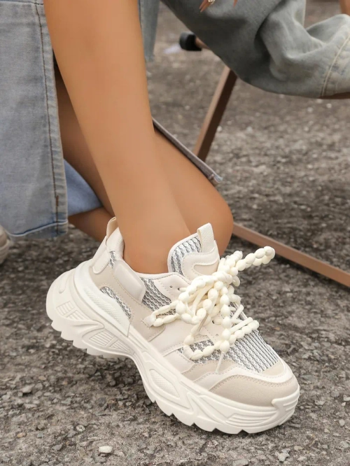 Royalfashion жіночі спортивні кросівки на товстій підошві Loness