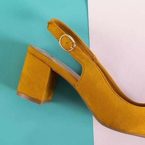 OUTLET Гірчичні жіночі босоніжки на стовпі Siofra - Взуття