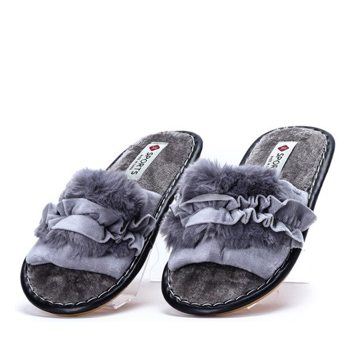 Szare kapcie z falbanką Tereza- Obuwie