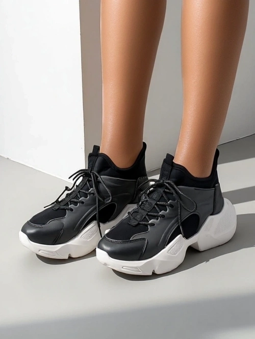 Royalfashion жіночі спортивні кросівки на товстій підошві Vivers