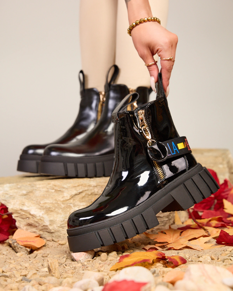 Royalfashion Dámské černé lakované kozačky Ceriop