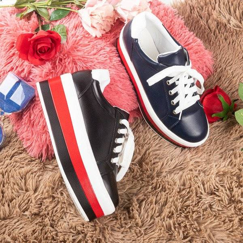 OUTLET Чорні спортивні кросівки на платформі Dishye - Взуття