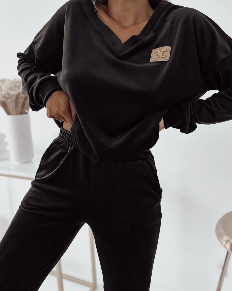 Royalfashion Dámská velurová tepláková souprava v černé barvě