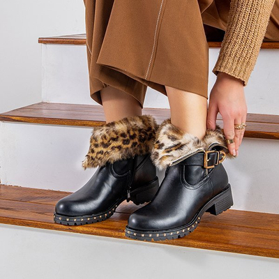 Rahelovy černé boty na podpatku - Obuv