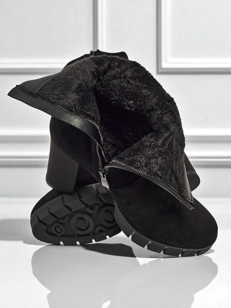 Dámské kotníkové boty z eko semiše na sloupkovém podpatku RuneFlicker