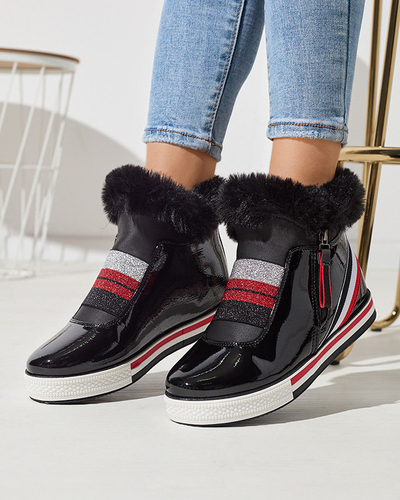 OUTLET Чорні жіночі спортивні черевики на прихованому каблуці з хутром Gomiu- Footwear