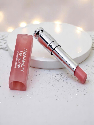 Hydratační rtěnka-balzám v odstínu Powder Pink