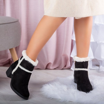 Чорні зимові чоботи на каблуці Fairi - Взуття