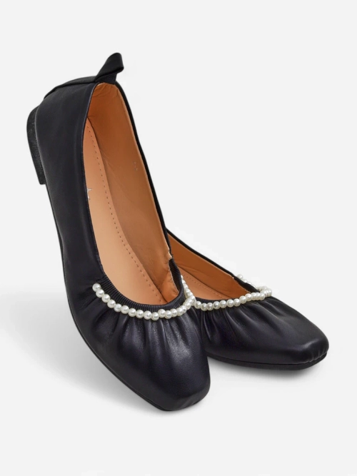 Балетки Callisto Nero – Чорні балетки з екошкіри з перлинками, плоский каблук