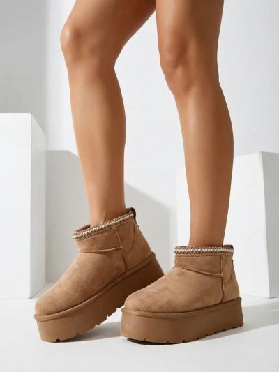 Royalfashion Dámské krátké boty a'la snow boots Xoalla