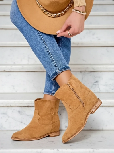 Royalfashion Hnědé kotníkové boty s kovbojským stylem na zakrytém klíně Patorias