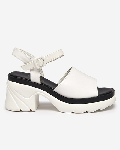 Білі жіночі босоніжки на стовпі від Cirota - Взуття