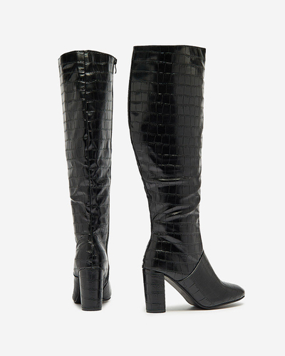 Dámské kozačky na jehlovém podpatku s reliéfem v černé barvě Mastiu- Obuv