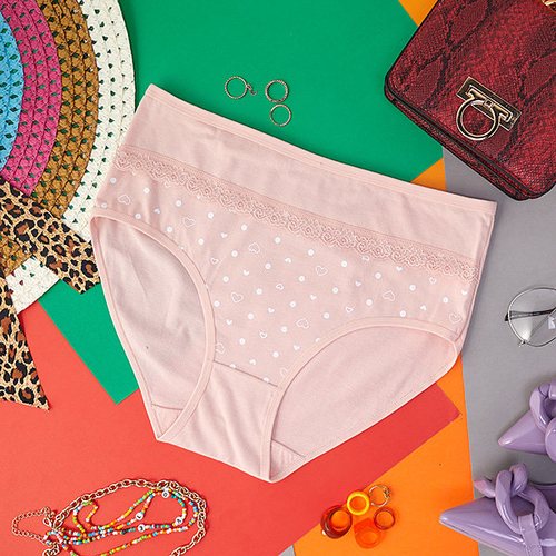 Світло-рожеві бавовняні жіночі труси з сердечками - Нижня білизна
