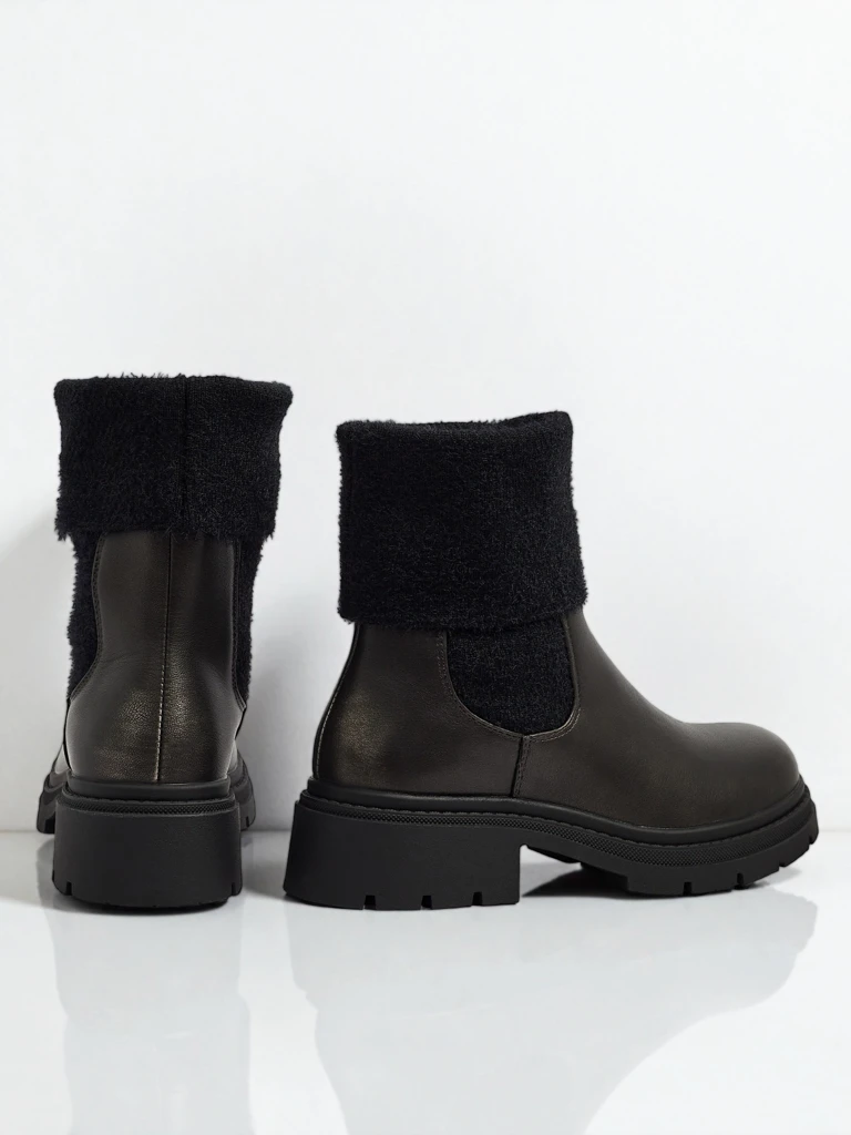 Dámské kotníkové boty z eko kůže s kožešinou Kesy
