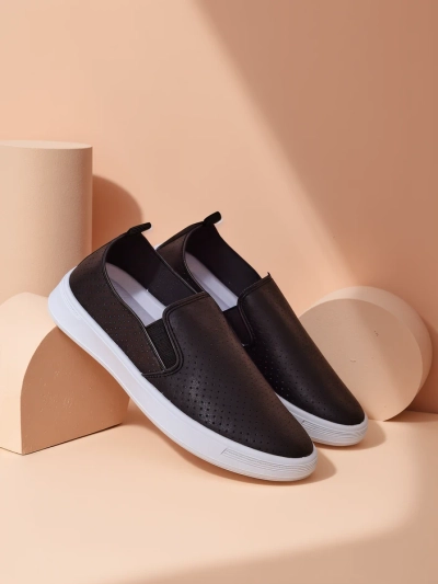 Royalfashion Жіночі спортивні черевики з перфорацією Musio