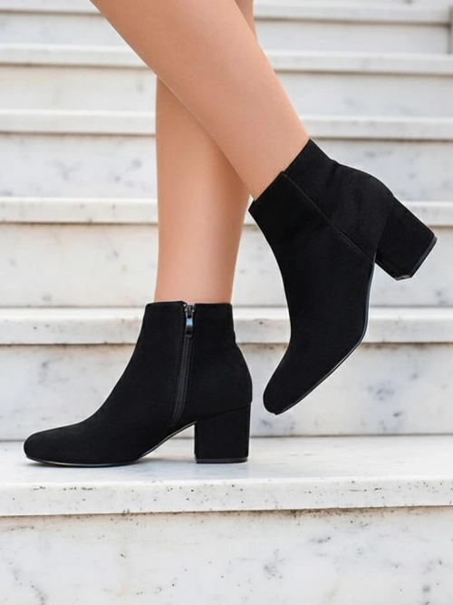 Royalfashion Чорні жіночі черевики на низькій шпильці Referra