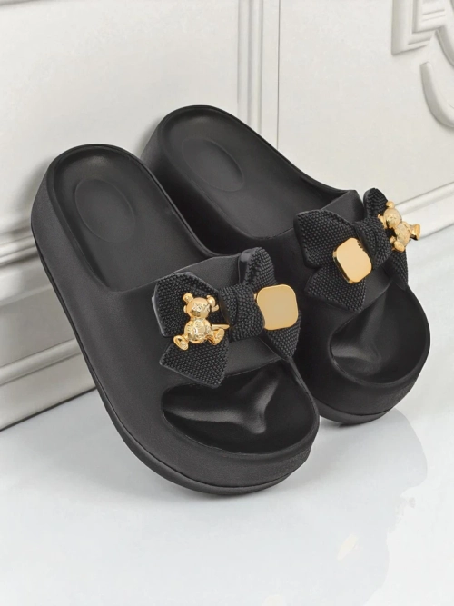 Royalfashion Жіночі гумові шльопанці з декоративним бантом Alday