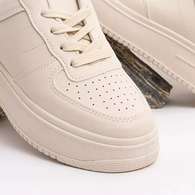 OUTLET Бежеве жіноче спортивне взуття на платформі Silvina - Взуття