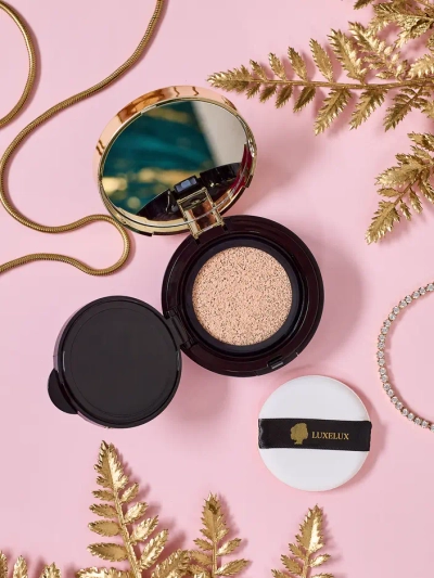 Luxelux прессована пудра для обличчя в компактній упаковці з дзеркалом 15 г