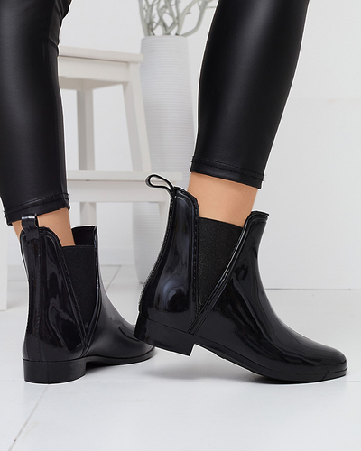 Černé lakované dámské polobotky Seris - Obuv