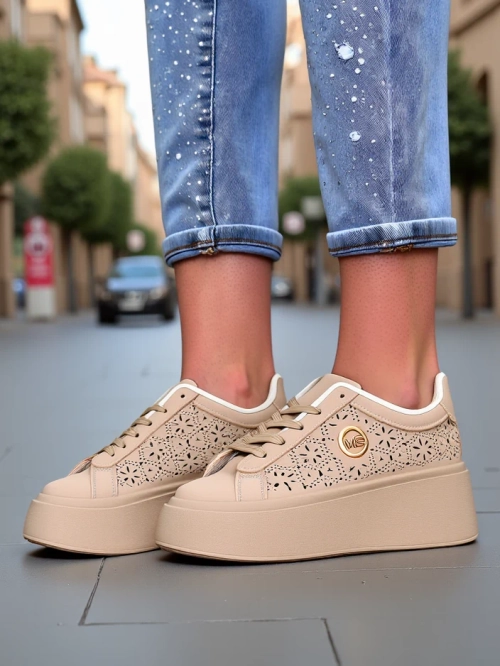 Жіночі снікерси платформа Callista Royalfashion ecru екологічна шкіра