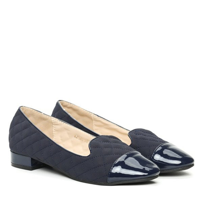 Granatowe mokasyny na niskim obcasie- Obuwie