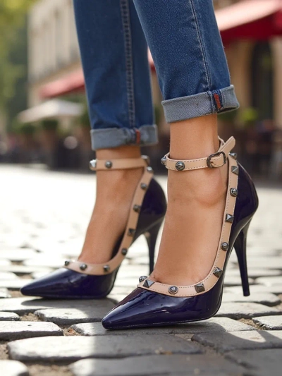 Royalfashion Лакові жіночі стилетто з стразами Qoscalle