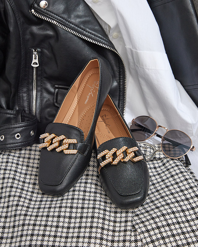 Černé dámské mokasíny s perličkovým zdobením Krelizo - Boty