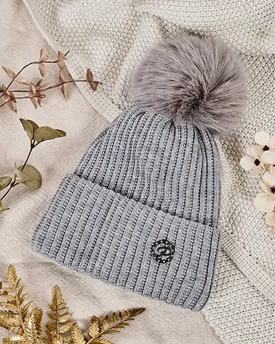 Dámská izolovaná čepice s mašlí Royalfashion