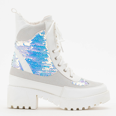 Білі жіночі черевики на низьких підборах Licynia