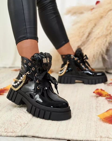 Royalfashion Dámské lakované zateplené boty v černé barvě Dahaff