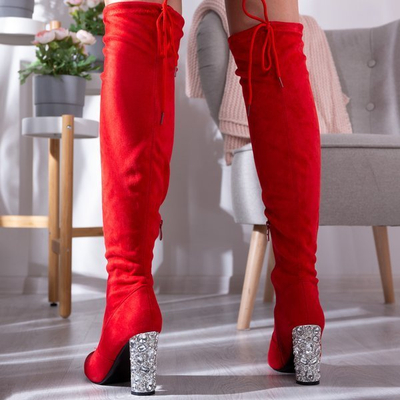 Червоні ботфорти на каблуці з камінням Buenos - Взуття