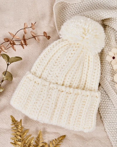 Dámská pletená čepice Royalfashion s bambulkou