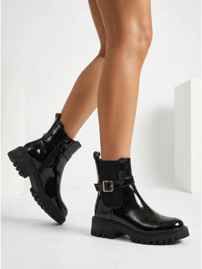 Lakované dámské kotníkové boty z eko kůže Calivi