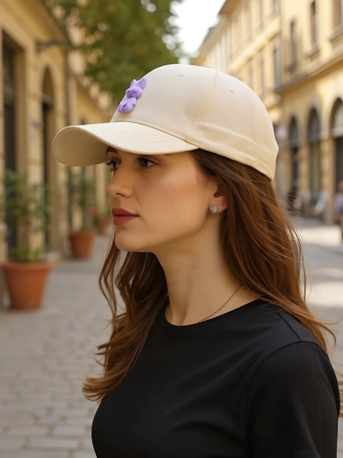 Royalfashion Кепка з нашивкою Bunny Chic