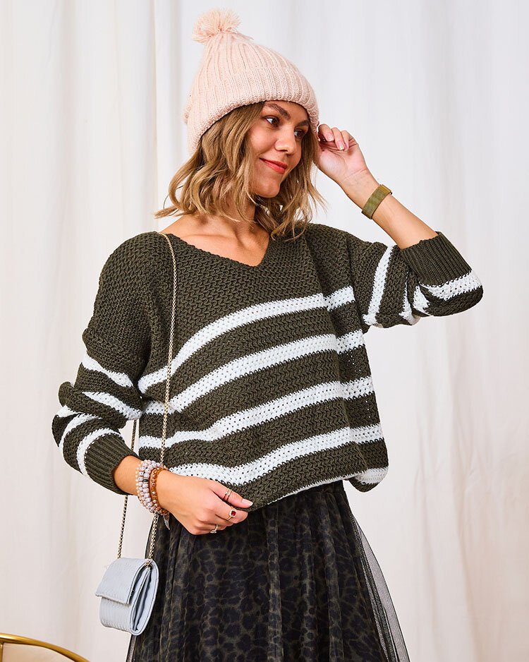 Royalfashion Tmavě zelený dámský pruhovaný svetr