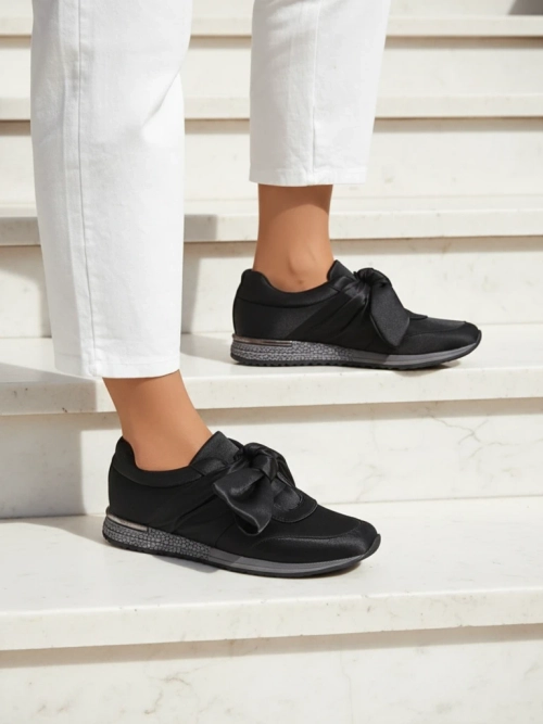 Royalfashion Жіночі снікерси з бантом Socca