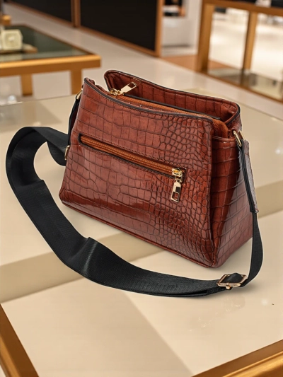 Lakovaná malá dámská kabelka z eko kůže Midnight Fern