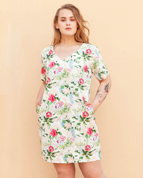 Жіноча біла квіткова сукня з кишенями PLUS SIZE - Одяг