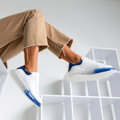 Bílo-modré tenisky se silnější podešví Judite - Obuv 1