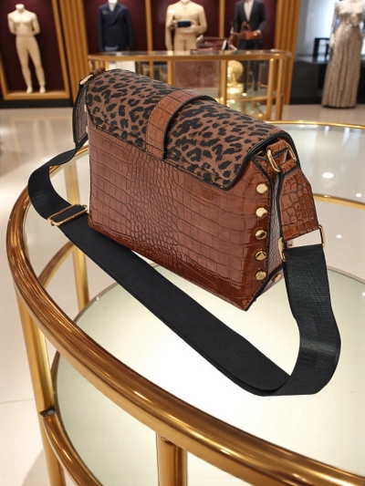 Лакована маленька жіноча сумочка з екошкіри Panthere Mist