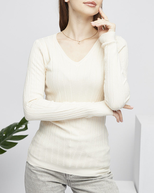 Бежевий жіночий светр з V-подібним вирізом