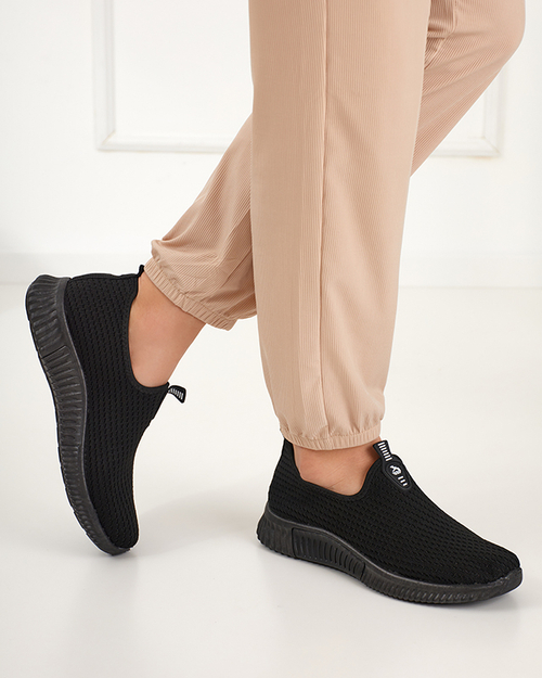 Чорні жіночі кросівки Banila