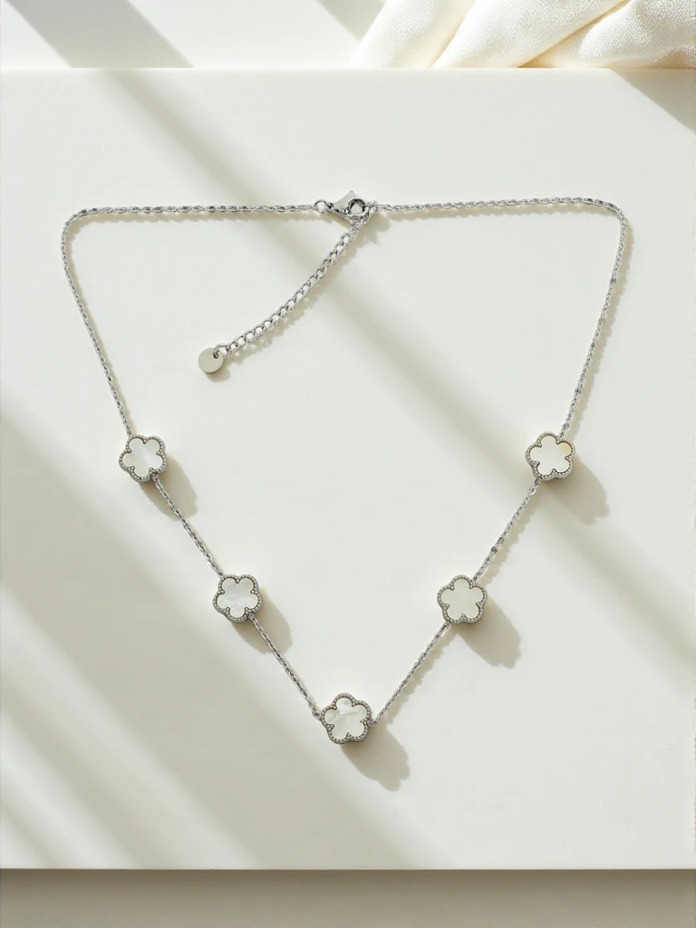 Sofia Argentum Collana – stříbrný náhrdelník s květy a perletí