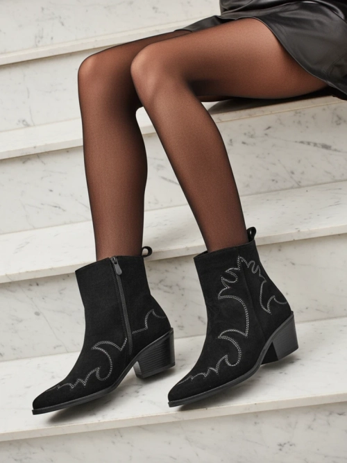 Жіночі ботильйони-ковбойки Velvet Ash – на підборах