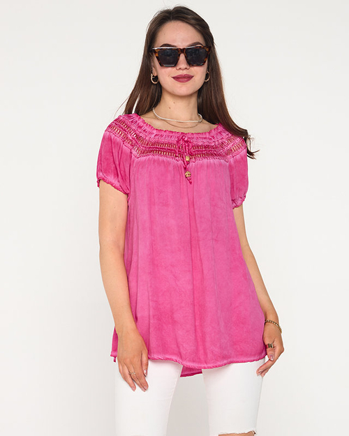 Жіноча бавовняна блузка кольору фуксія з ажуром - Одяг