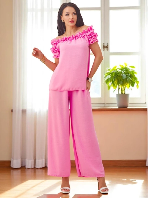 Royalfashion Жіночий комплект з блузою з коротким рукавом та відкритими плечами з декоративним вирізом, а також розкльошеними штанами